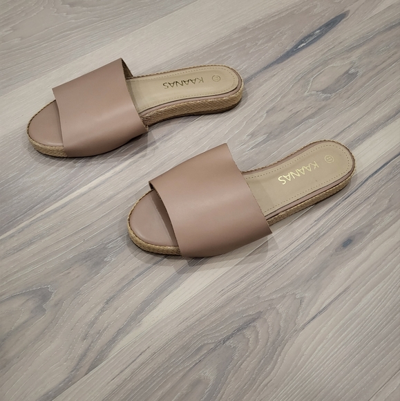 Kaanas leather slides - Picture 1 of 3